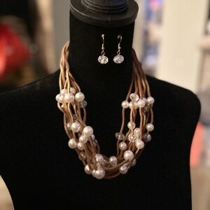 Elegant Pearl and Sparkling Leather Necklace and Earing Set